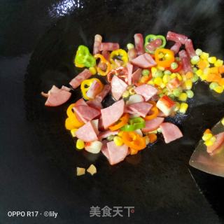 菠萝炒饭的做法步骤：6