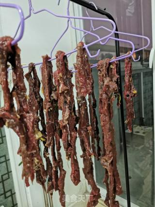 风吹手撕牛肉干的做法步骤：11