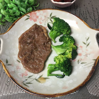 煎牛排