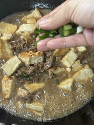 豆腐焖牛肉的做法步骤：11