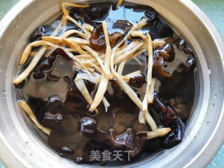 传统木须肉的做法步骤：1