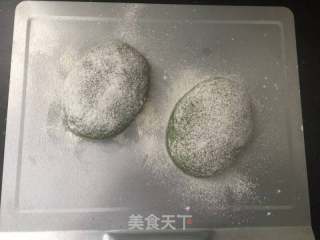 亚麻籽桂圆抹茶软欧的做法步骤：17