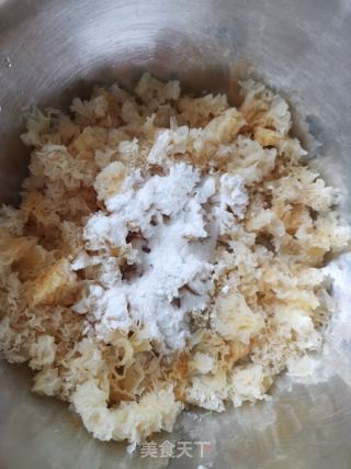 银耳雪梨绿豆粥的做法步骤：6