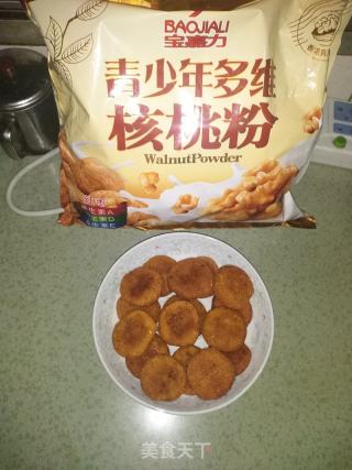 红薯饼核桃粉的做法步骤：1