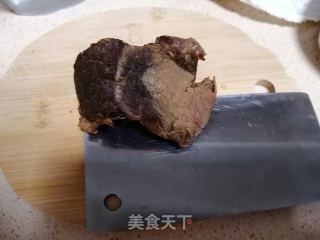 回锅牛肉的做法步骤：2