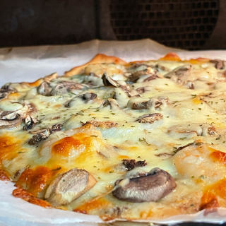 海鲜蘑菇披萨