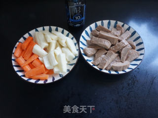 山药炖牛柳（素食版）的做法步骤：1