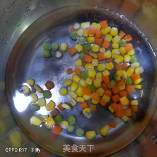 菠萝炒饭的做法步骤：5