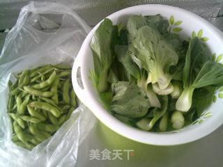 毛豆炒手捏菜的做法步骤：1