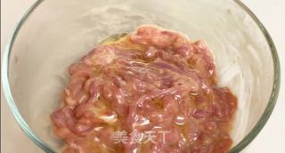 京酱肉丝丨酱香浓郁，好吃到舔手指的做法步骤：2