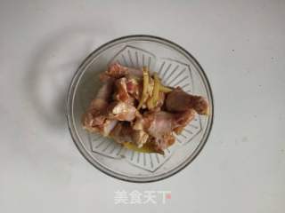 无油咖喱烤鸡腿的做法步骤：3