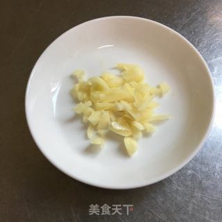 老干妈炒青椒的做法步骤：2