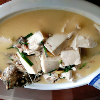 鲫鱼豆腐汤的做法
