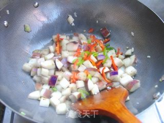 轻松搞定下饭菜——豆瓣酱茄丁的做法步骤：5