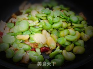 蚕豆炒肉的做法步骤：4