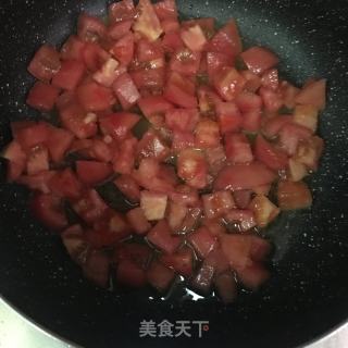 黑椒鸡腿肉番茄乌冬面的做法步骤：3