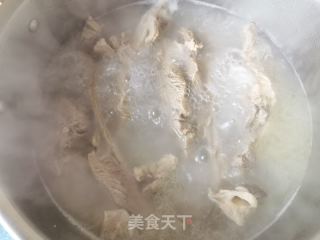 羊排清汤米粉的做法步骤：3