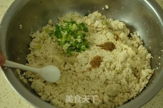 炸豆腐圆子的做法步骤：3