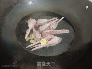 椒盐鸭下巴的做法步骤：5