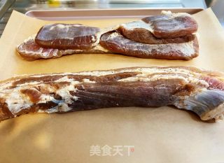 蒜香黑胡椒咸猪肉的做法步骤：6