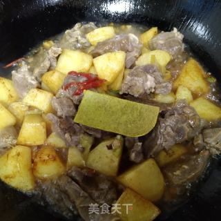 牛肉咖喱炖土豆的做法步骤：5