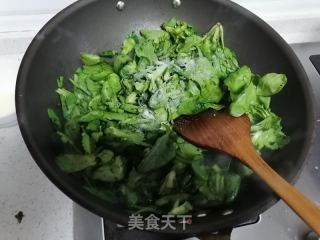 素炒茼蒿的做法步骤：4