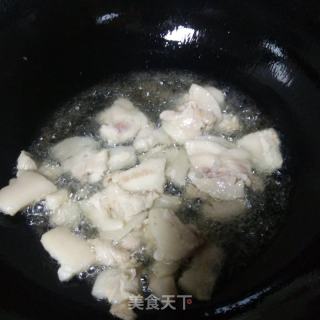 五花肉炖东北油豆的做法步骤：4