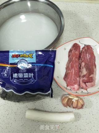 韩式牛肉海带汤的做法步骤：1