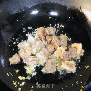 吃了还要再添饭的一道菜——泰式咖喱牛肉的做法步骤：5