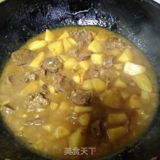 牛肉咖喱炖土豆的做法步骤：8