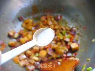 轻松搞定下饭菜——豆瓣酱茄丁的做法步骤：8