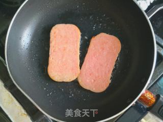 午餐肉饭团的做法步骤：4