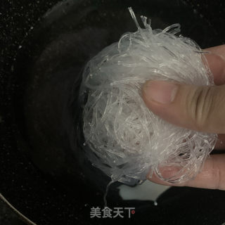 蒸佛跳墙拌粉丝的做法步骤：1