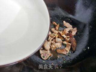 东北黄瓜干炒肉的做法步骤：8