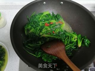 素炒菠菜的做法步骤：4