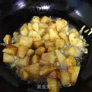 牛肉咖喱炖土豆的做法步骤：3