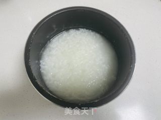 虾仁芹菜粥的做法步骤：1