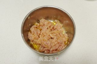 鱼香小滑肉的做法步骤：2