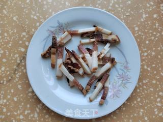 酱肉炒野芝麻的做法步骤：1