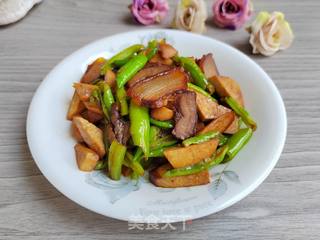 酱肉炒线椒豆干的做法步骤：7